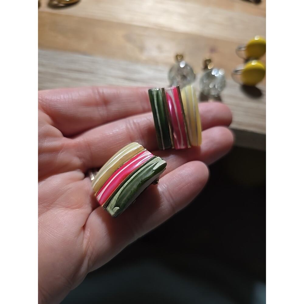 Pair of 3‎ Vtg Multicolor Crystal Beaded Clip-On & Screw Back Earrings Jewelry - Picture 2 of 7